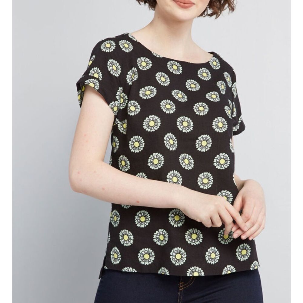 ModCloth Delightful Demeanor Short Sleeve Shirt S
